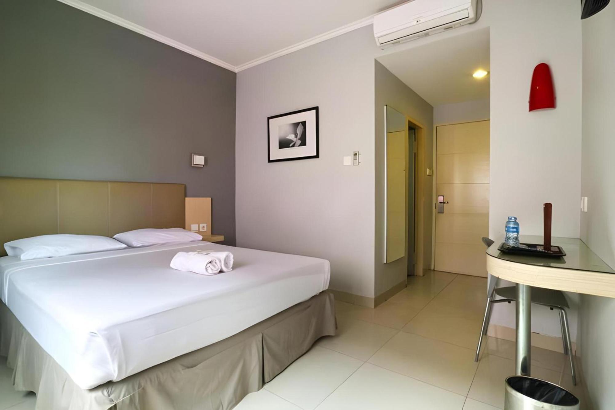 Collection O Hotel Antara Джакарта Екстер'єр фото